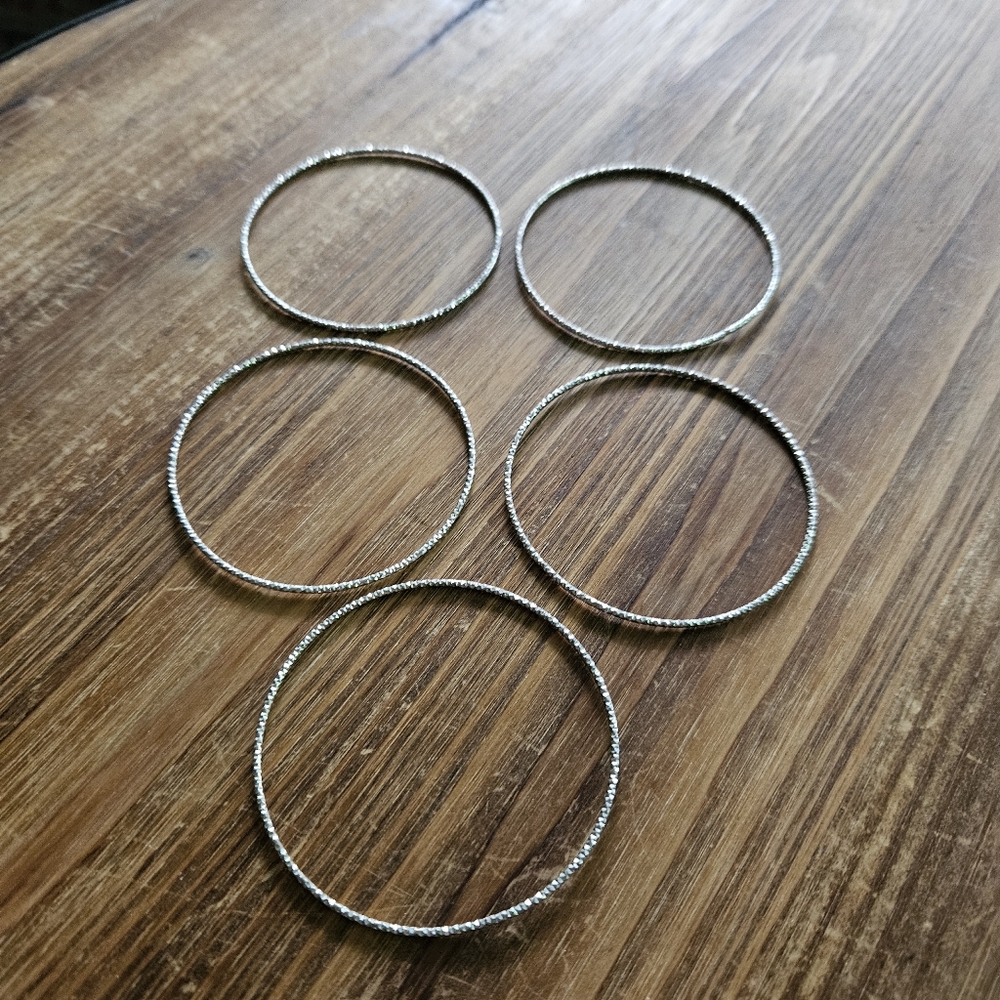 Elegant Silver Bangle Bracelet Set